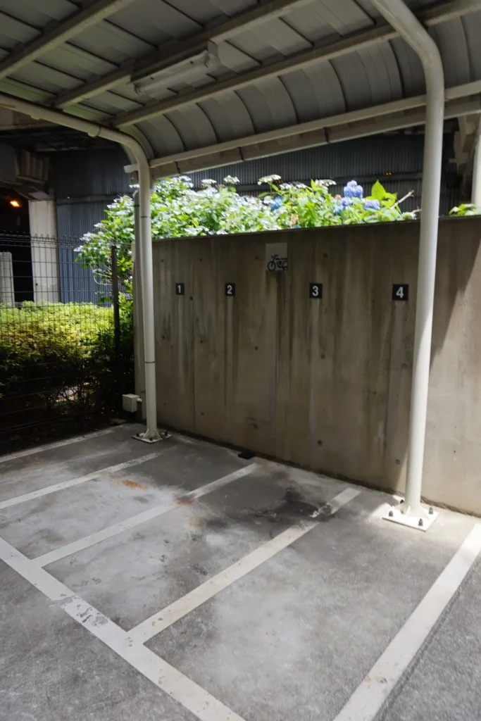 バイク置き場の画像