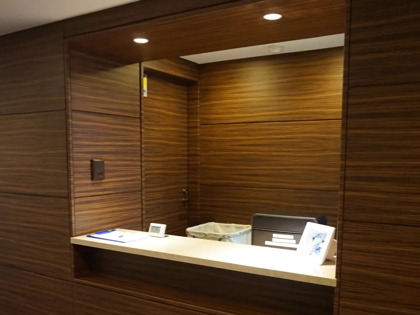 コンシェルジュカウンターの画像