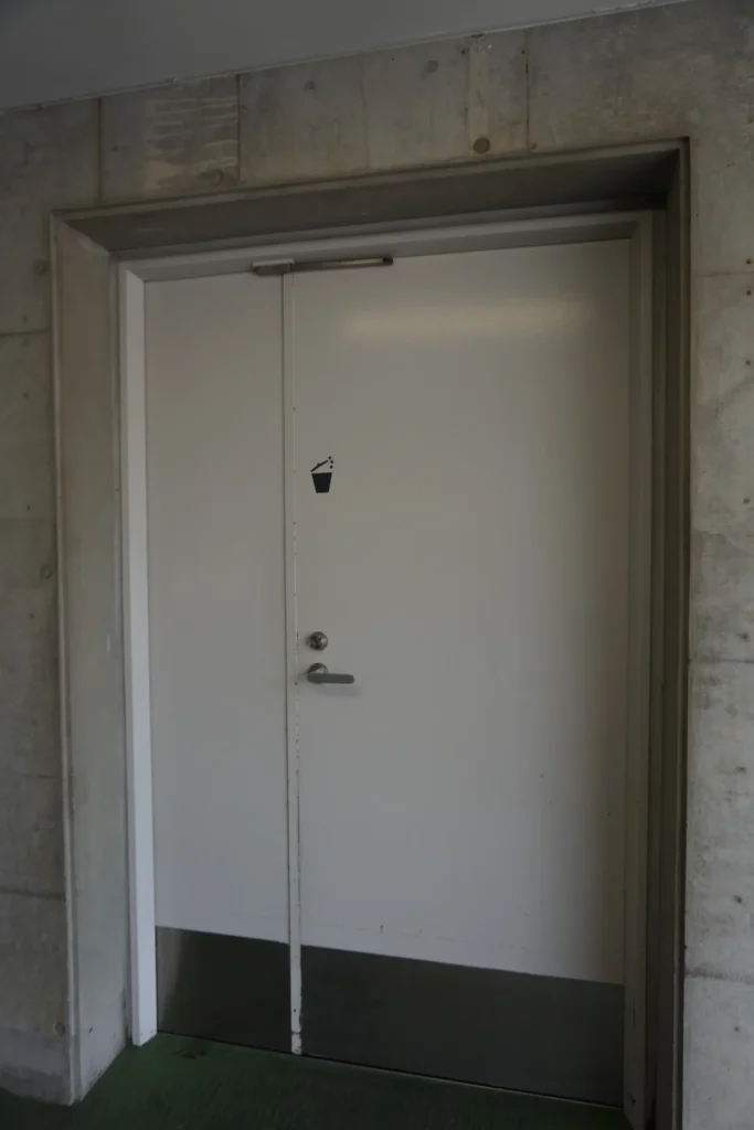 ゴミ捨て場の画像